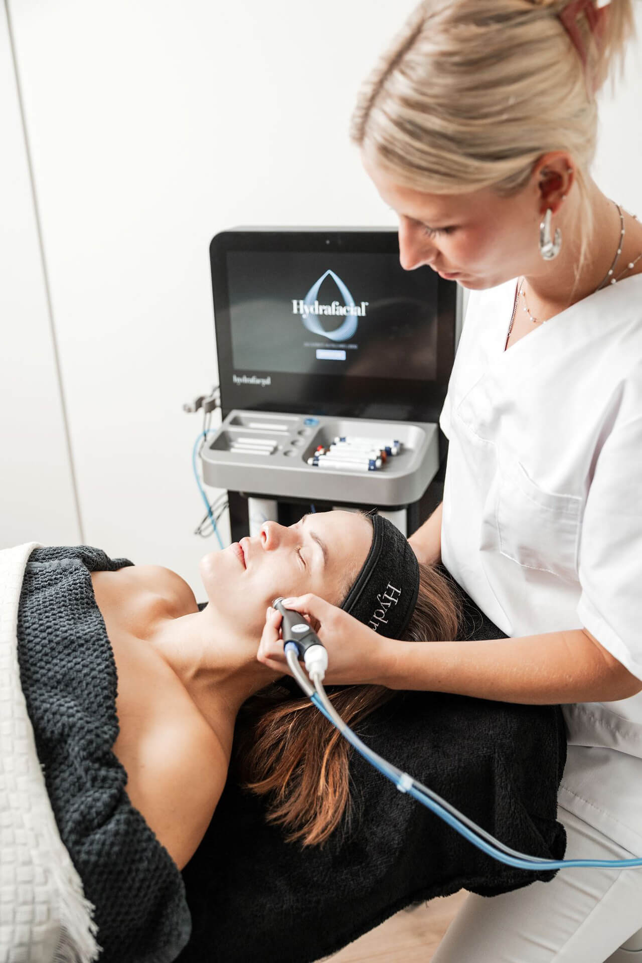 borromaeus-apotheke-salzburg-beauty-hydrafacial